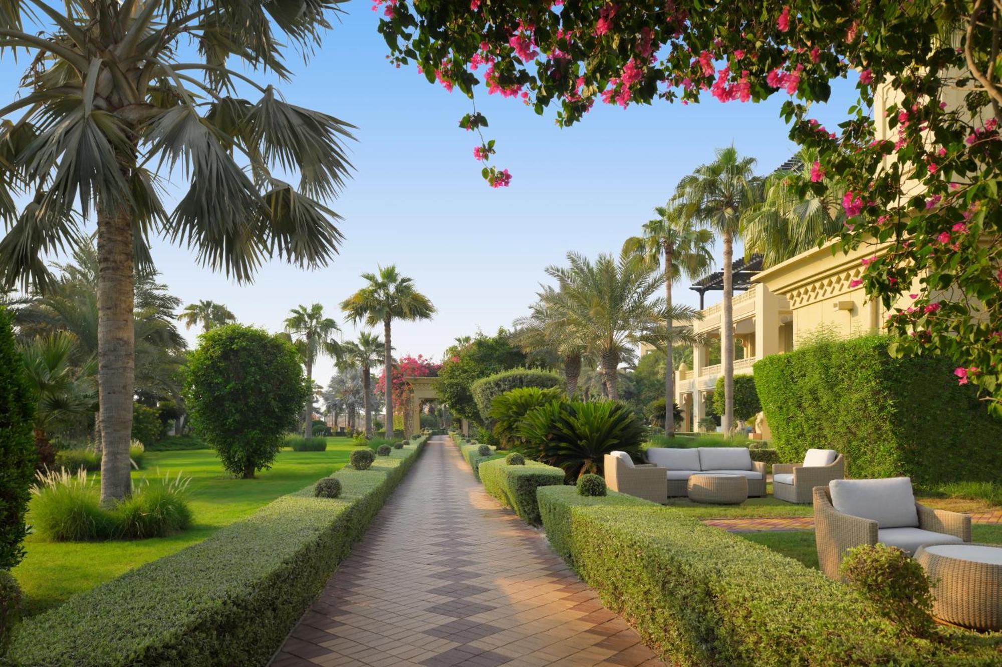 Grand Hyatt Doha Hotel & Villas Exterior foto The grounds of the hotel